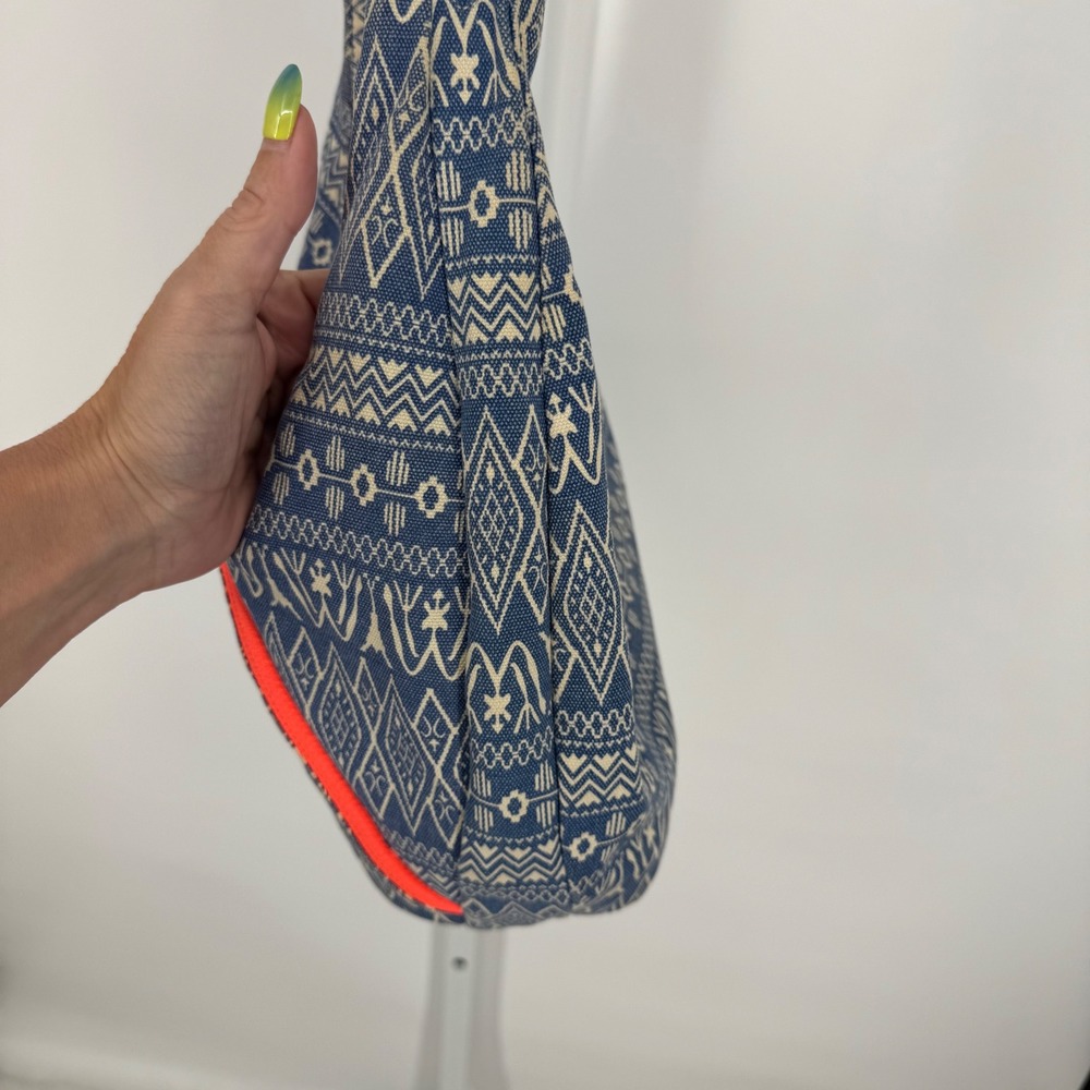 KAVU Sydney Satchel Crossbody Bag Blue Orange Tribal Geometric Canvas One Size - Picture 6 of 12